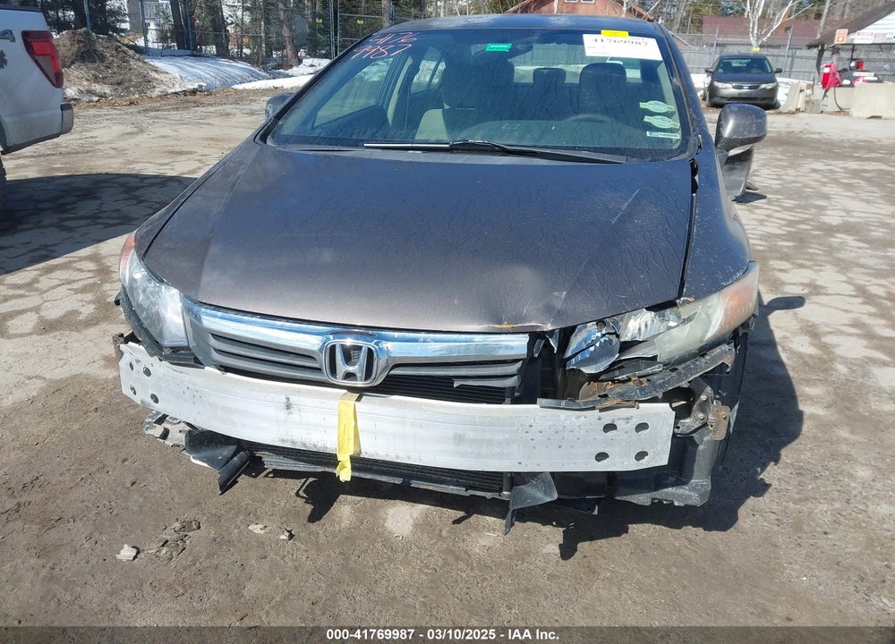 2012 HONDA CIVIC VIN: 2HGFB2F57CH612040