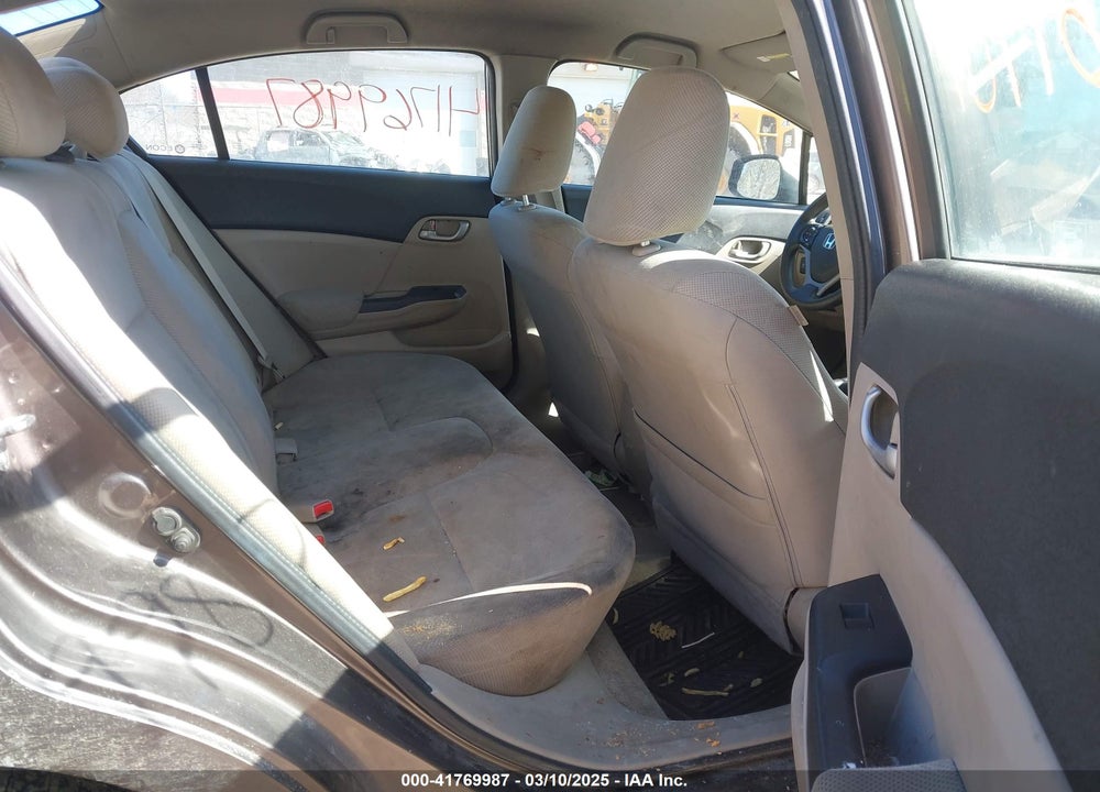 2012 HONDA CIVIC VIN: 2HGFB2F57CH612040