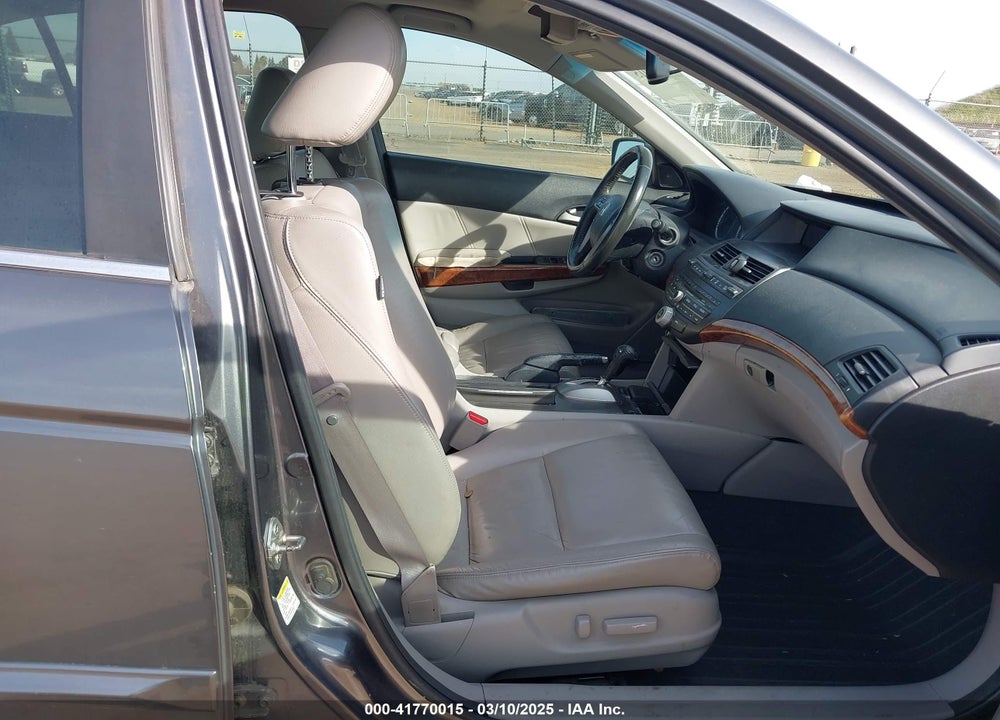 2012 HONDA ACCORD VIN: 1HGCP2F84CA119557