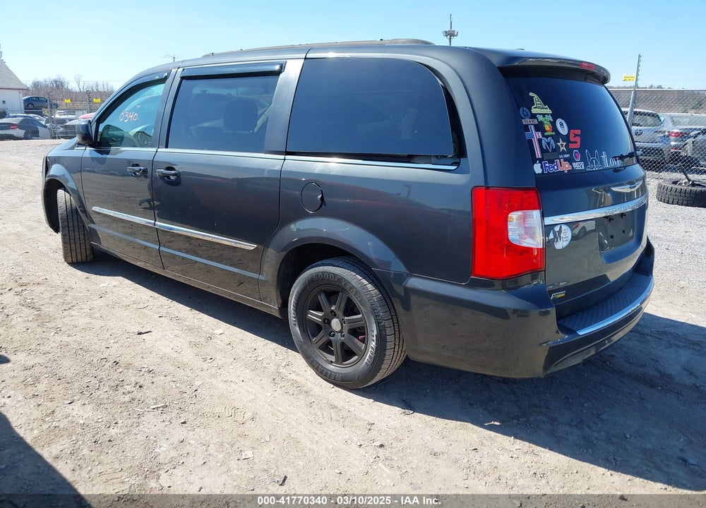2011 CHRYSLER TOWN & COUNTRY VIN: 2A4RR8DG1BR645357