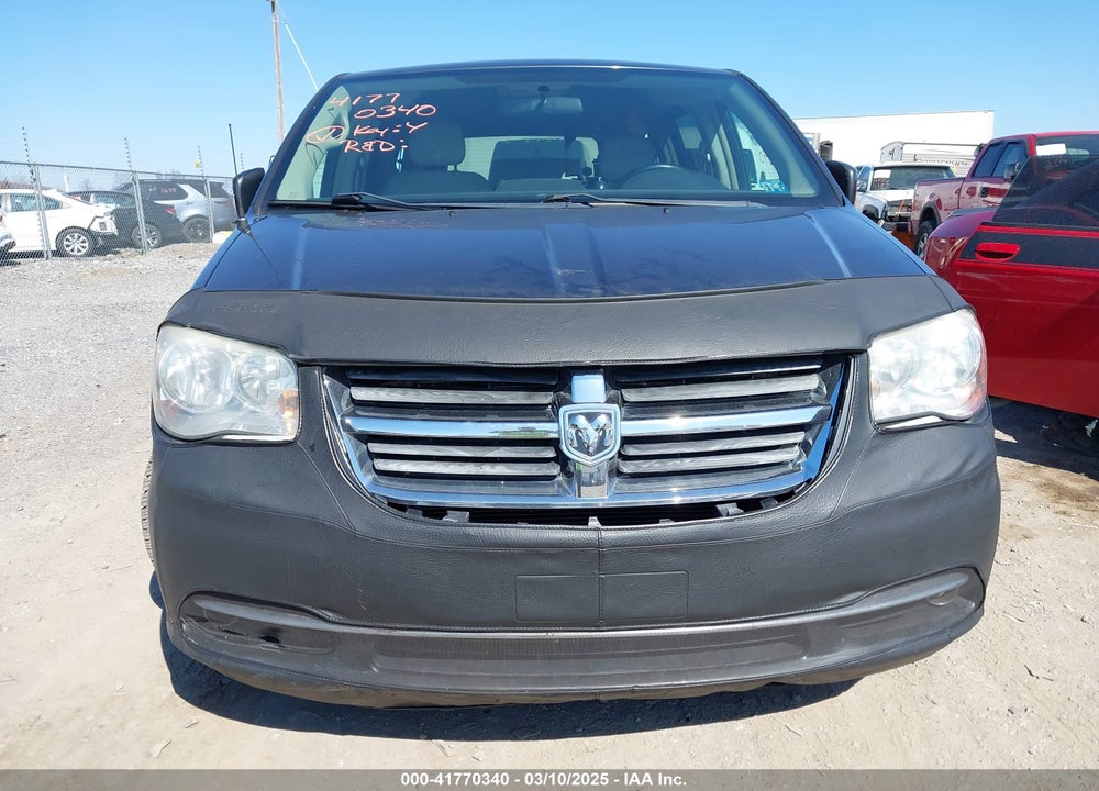 2011 CHRYSLER TOWN & COUNTRY VIN: 2A4RR8DG1BR645357