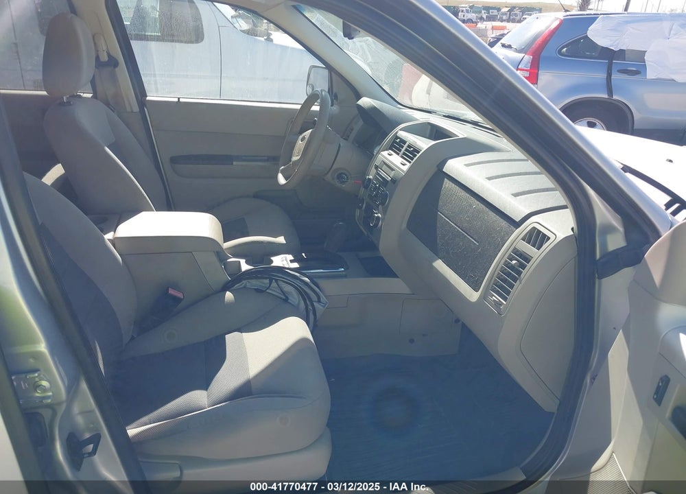 2008 FORD ESCAPE VIN: 1FMCU93188KC00856