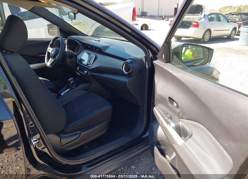 2019 NISSAN KICKS SV VIN: 3N1CP5CU6KL531202