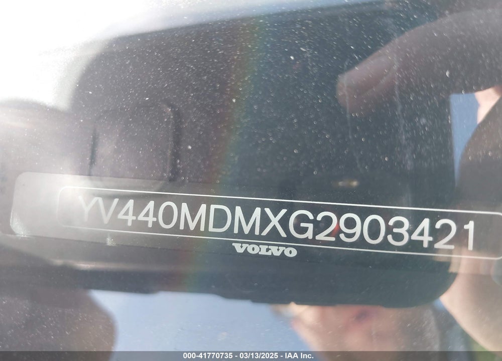 2016 VOLVO XC60 VIN: YV440MDMXG2903421