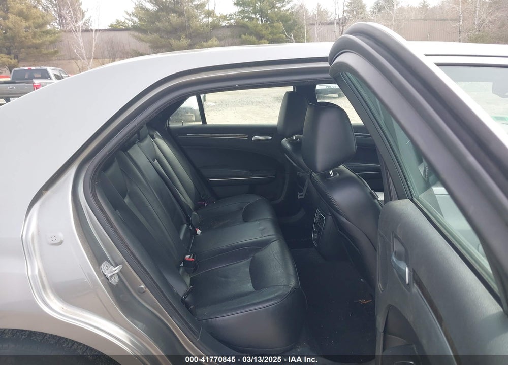 2011 CHRYSLER 300C VIN: 2C3CK6CT6BH527320