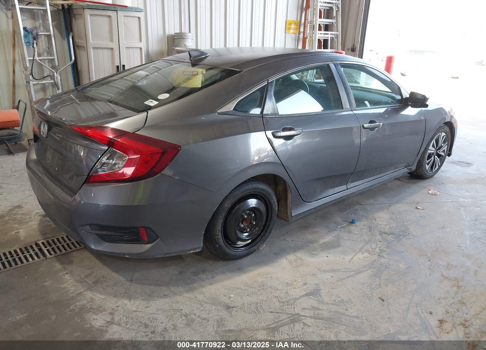 2017 HONDA CIVIC VIN: 19XFC1F31HE027574