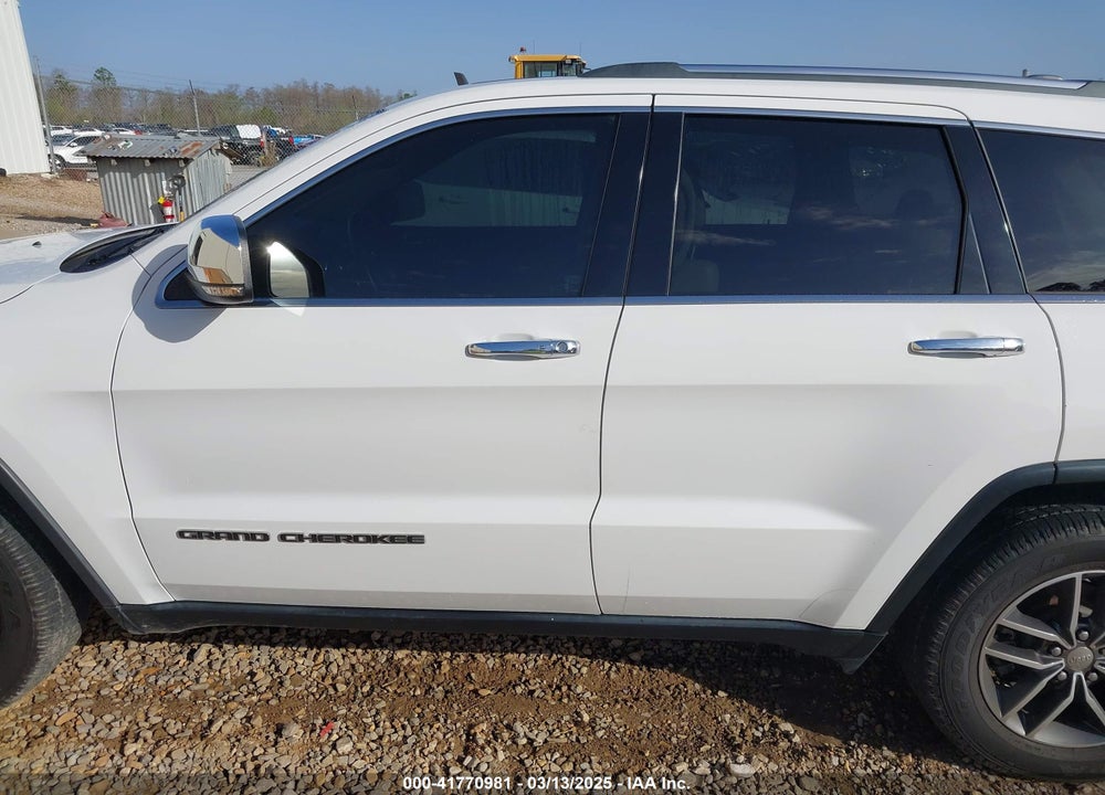 2017 JEEP GRAND CHEROKEE VIN: 1C4RJEBG7HC636260