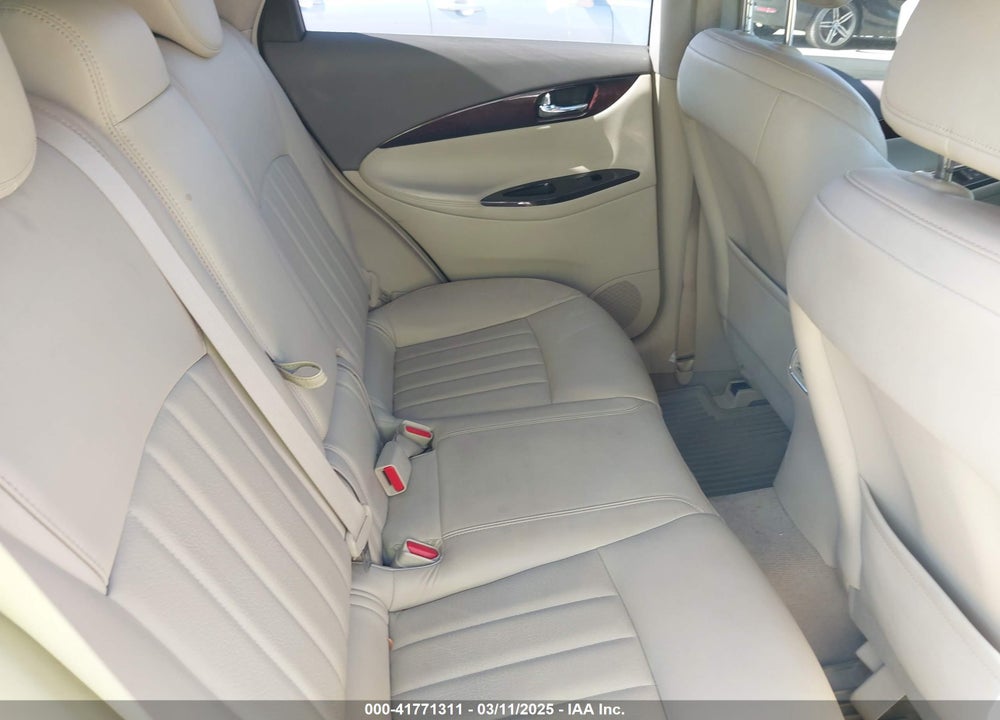 2014 INFINITI QX50 VIN: JN1BJ0HR4EM192714