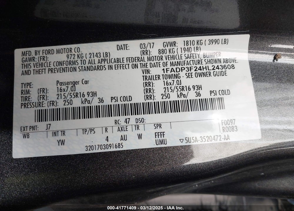 2017 FORD FOCUS VIN: 1FADP3F24HL243608