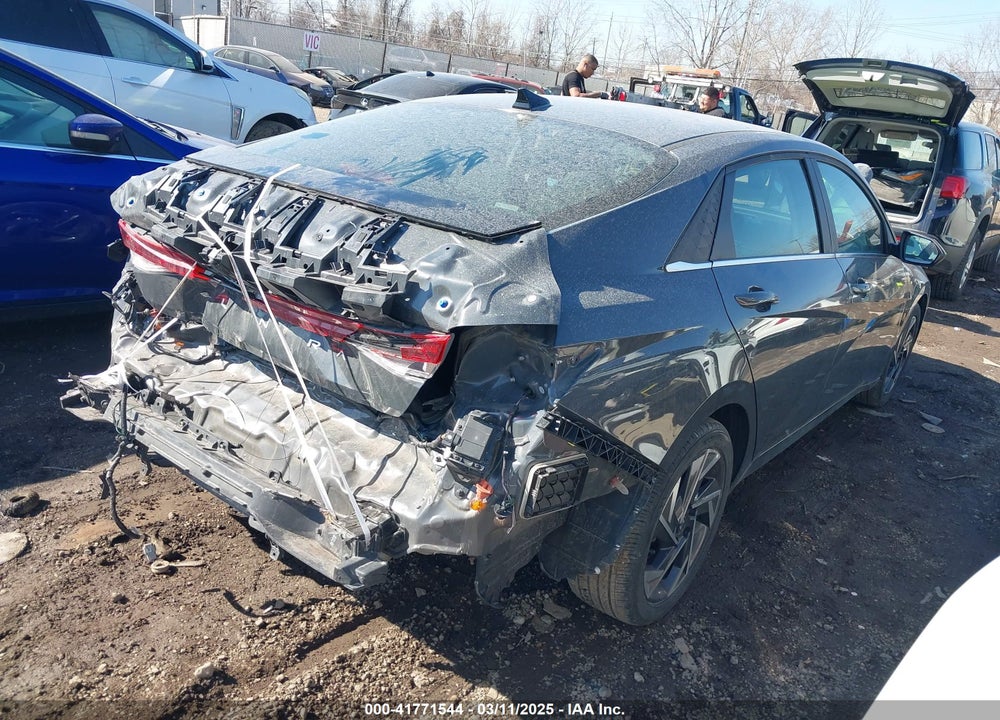 2024 HYUNDAI ELANTRA VIN: KMHLS4DG4RU678712