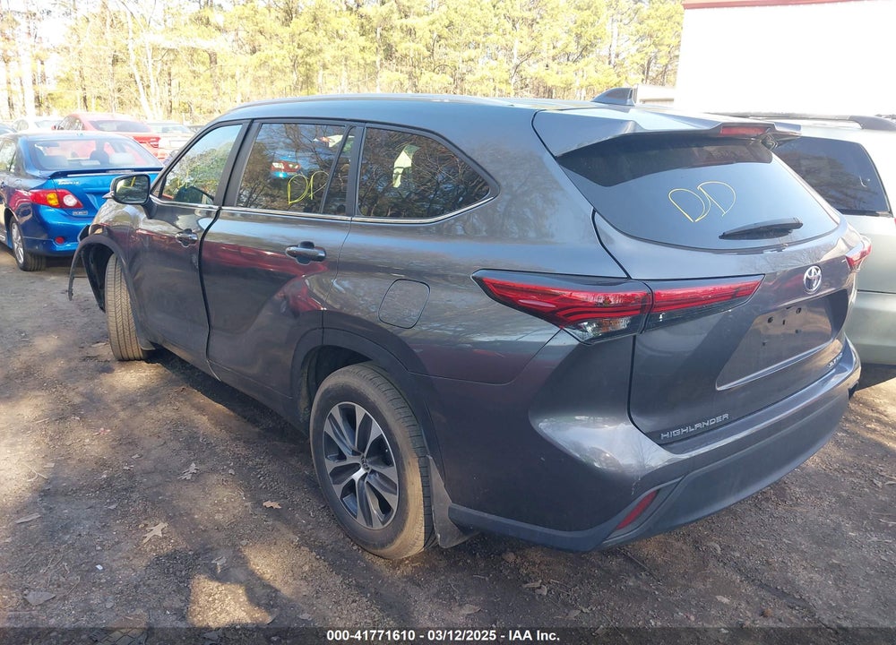 2023 TOYOTA HIGHLANDER XLE VIN: 5TDKDRBH9PS047068