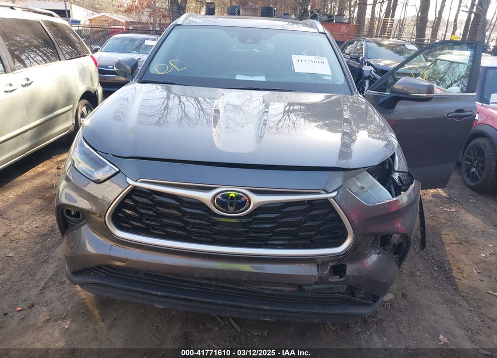 2023 TOYOTA HIGHLANDER XLE VIN: 5TDKDRBH9PS047068