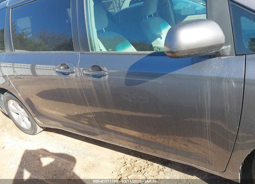 2015 TOYOTA SIENNA VIN: 5TDKK3DC4FS612216