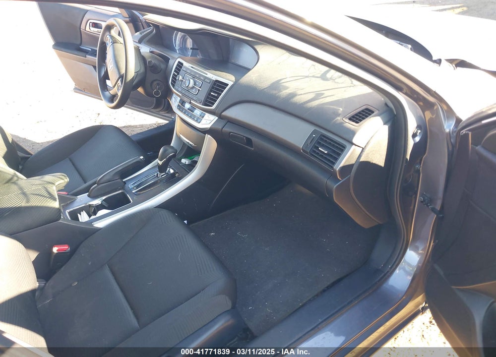 2015 HONDA ACCORD VIN: 1HGCR2F32FA047440