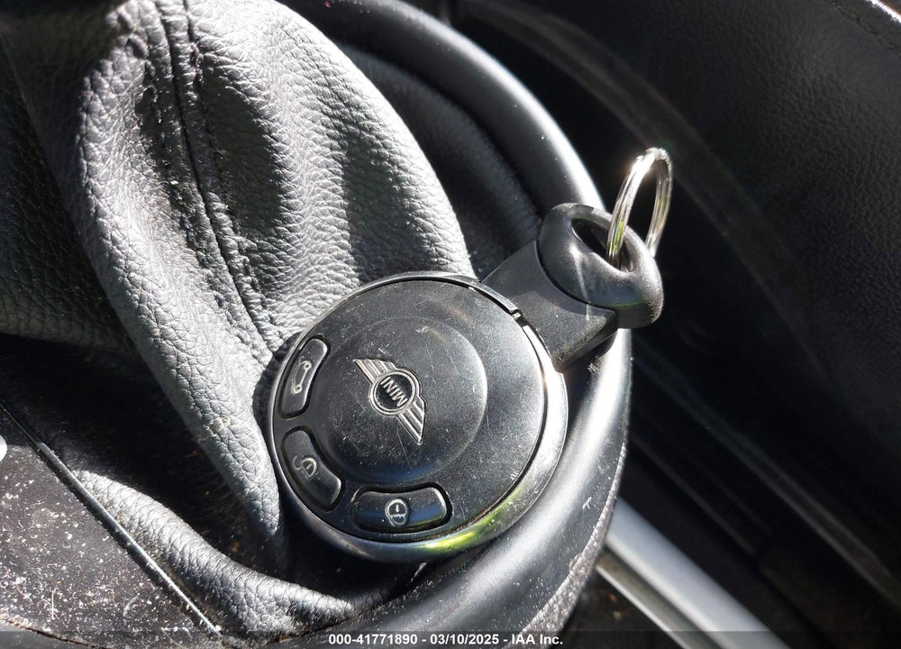 2013 MINI COUNTRYMAN COOPER VIN: WMWZB3C57DWR35414