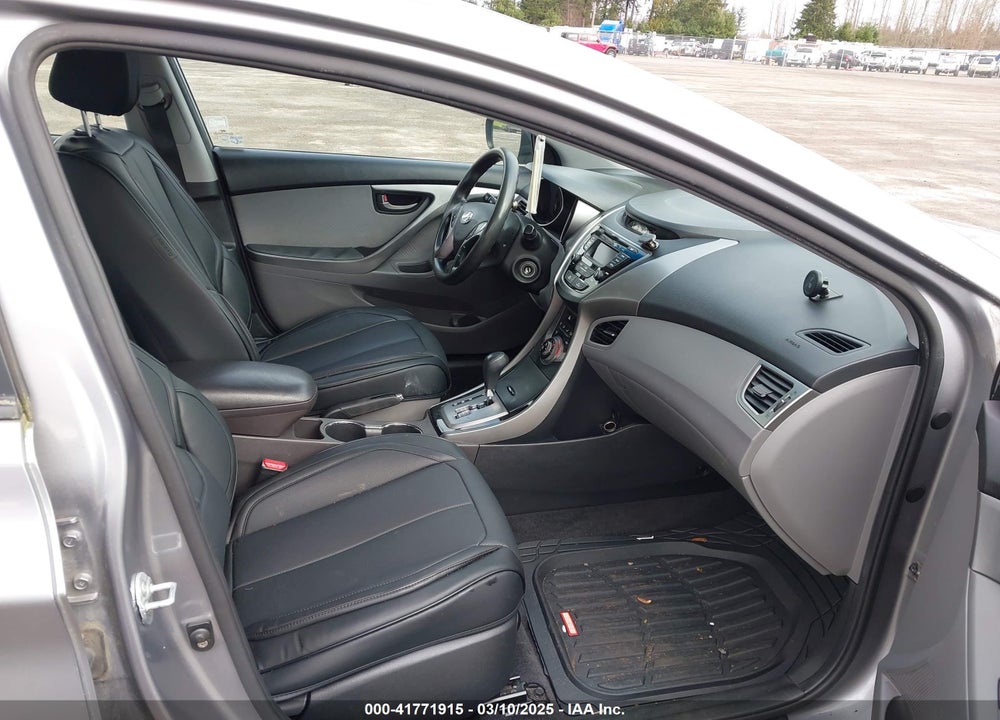 2013 HYUNDAI ELANTRA VIN: KMHDH4AE4DU740074