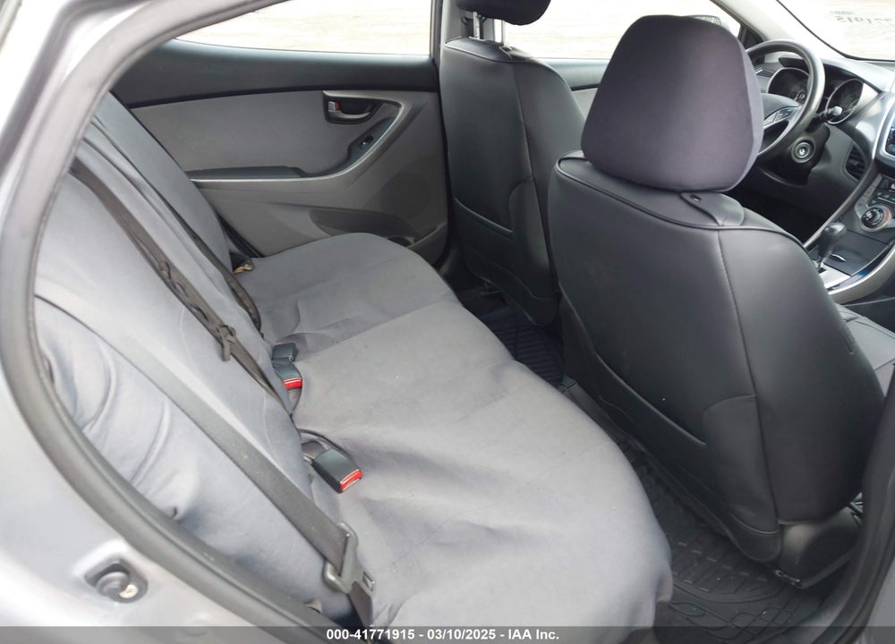 2013 HYUNDAI ELANTRA VIN: KMHDH4AE4DU740074