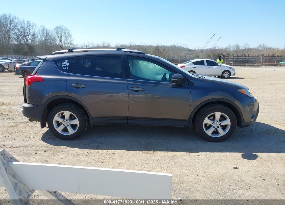 2014 TOYOTA RAV4 VIN: 2T3RFREV7EW138037