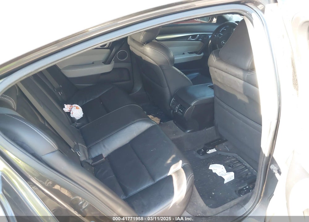 2011 ACURA TL VIN: 19UUA9F57BA000145