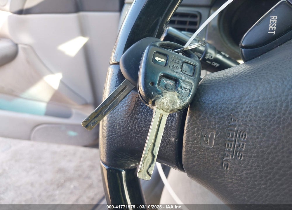 2004 LEXUS ES 330 VIN: JTHBA30G745035694