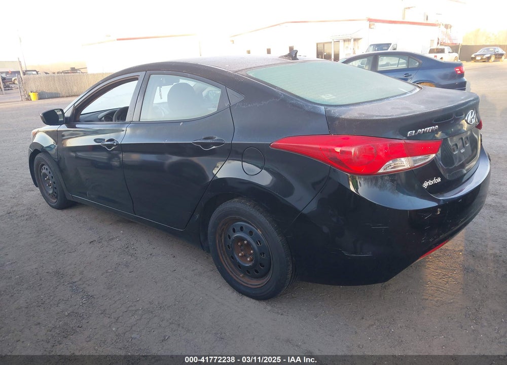2012 HYUNDAI ELANTRA VIN: 5NPDH4AE1CH135202