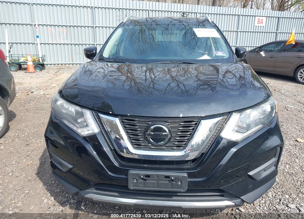 2018 NISSAN ROGUE SV VIN: KNMAT2MV6JP502114
