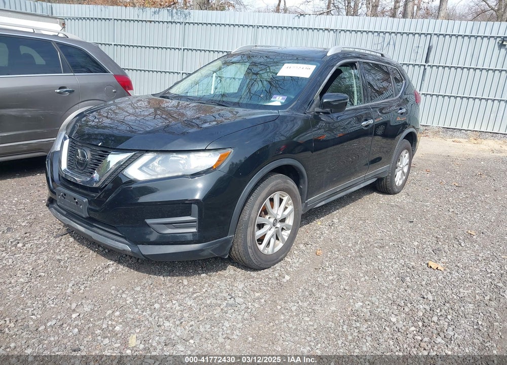 2018 NISSAN ROGUE SV VIN: KNMAT2MV6JP502114