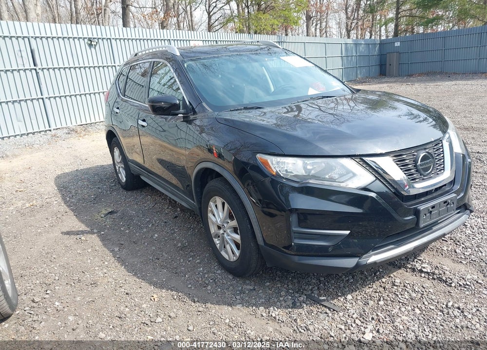 2018 NISSAN ROGUE SV VIN: KNMAT2MV6JP502114