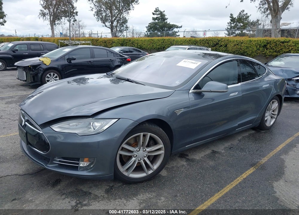 2013 TESLA MODEL S VIN: 5YJSA1CN8DFP21869