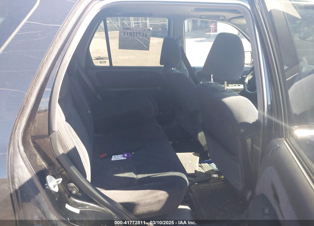 2005 HONDA CR-V VIN: SHSRD78865U308368