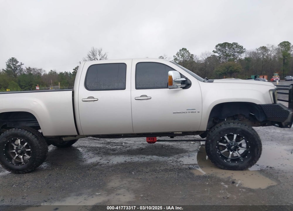 2008 GMC SIERRA 2500HD SLT VIN: 1GTHK23658F132706