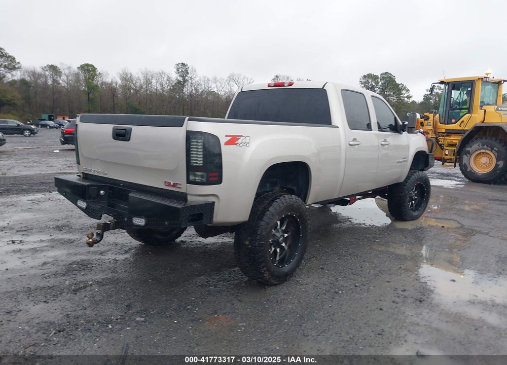2008 GMC SIERRA 2500HD SLT VIN: 1GTHK23658F132706
