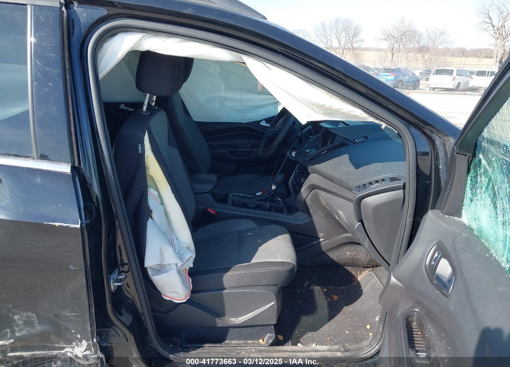 2017 FORD ESCAPE VIN: 1FMCU9G91HUC98262