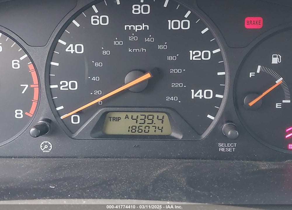 1998 HONDA ACCORD LX VIN: 1HGCG5646WA021827