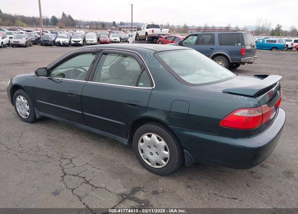 1998 HONDA ACCORD LX VIN: 1HGCG5646WA021827