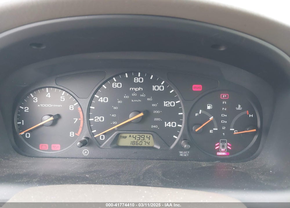 1998 HONDA ACCORD LX VIN: 1HGCG5646WA021827