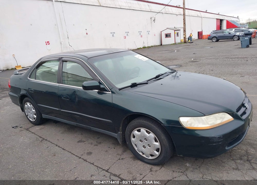 1998 HONDA ACCORD LX VIN: 1HGCG5646WA021827