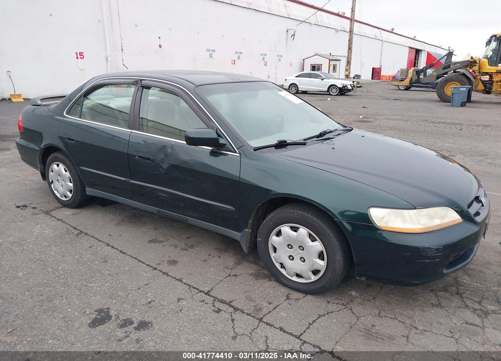 1998 HONDA ACCORD LX VIN: 1HGCG5646WA021827