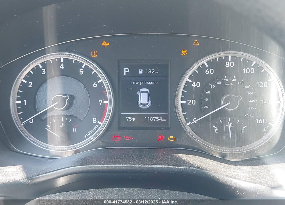 2019 HYUNDAI SANTA FE VIN: 5NMS23AD9KH001902
