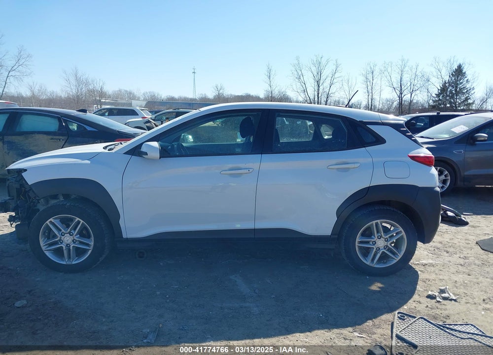 2019 HYUNDAI KONA SE VIN: KM8K12AA3KU318646