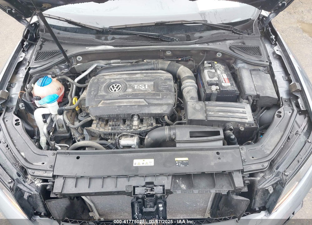 2017 VOLKSWAGEN PASSAT VIN: 1VWAT7A3XHC071775