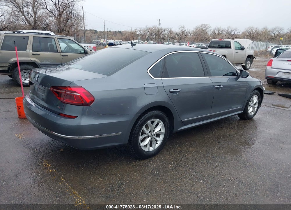 2017 VOLKSWAGEN PASSAT VIN: 1VWAT7A3XHC071775