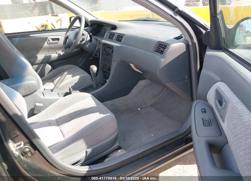 2001 TOYOTA CAMRY VIN: JT2BF22K310299589