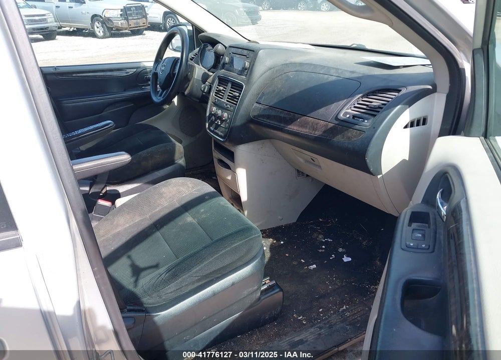 2011 DODGE GRAND CARAVAN VIN: 2D4RN4DG7BR772708