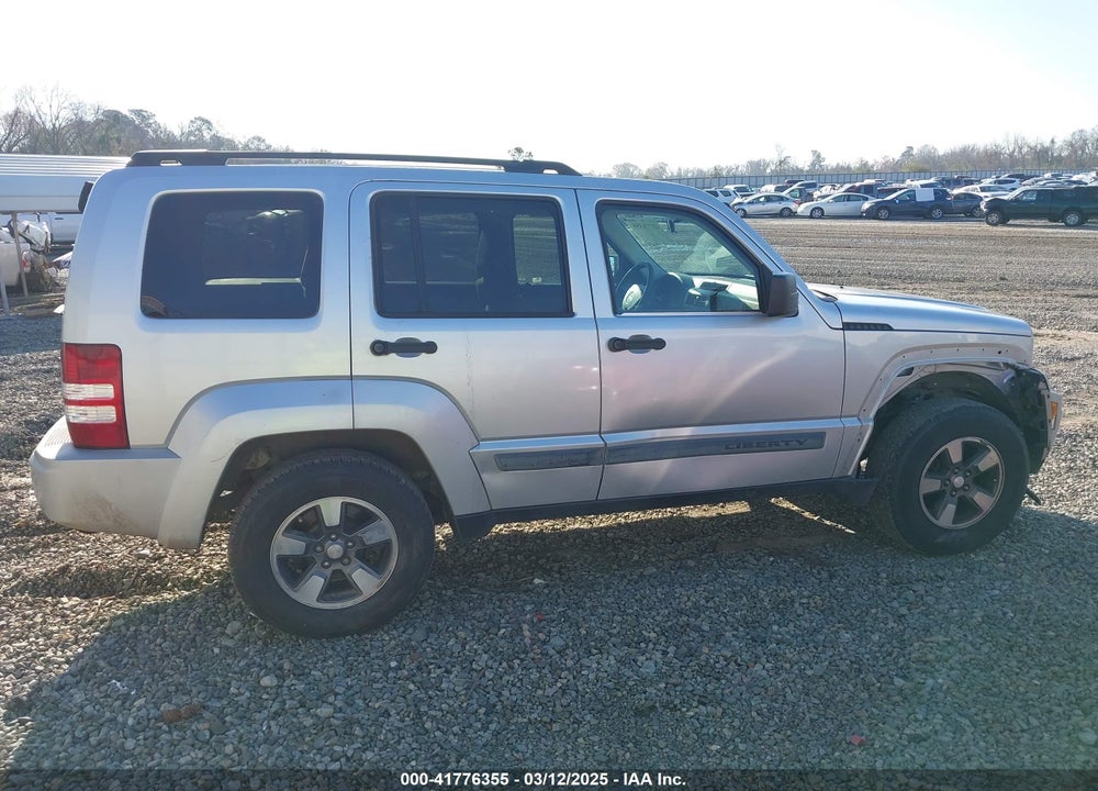 2008 JEEP LIBERTY VIN: 1J8GP28K08W103562