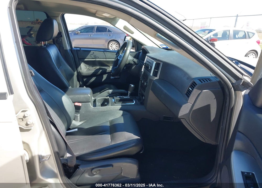 2010 JEEP GRAND CHEROKEE VIN: 1J4PS4GK1AC111965