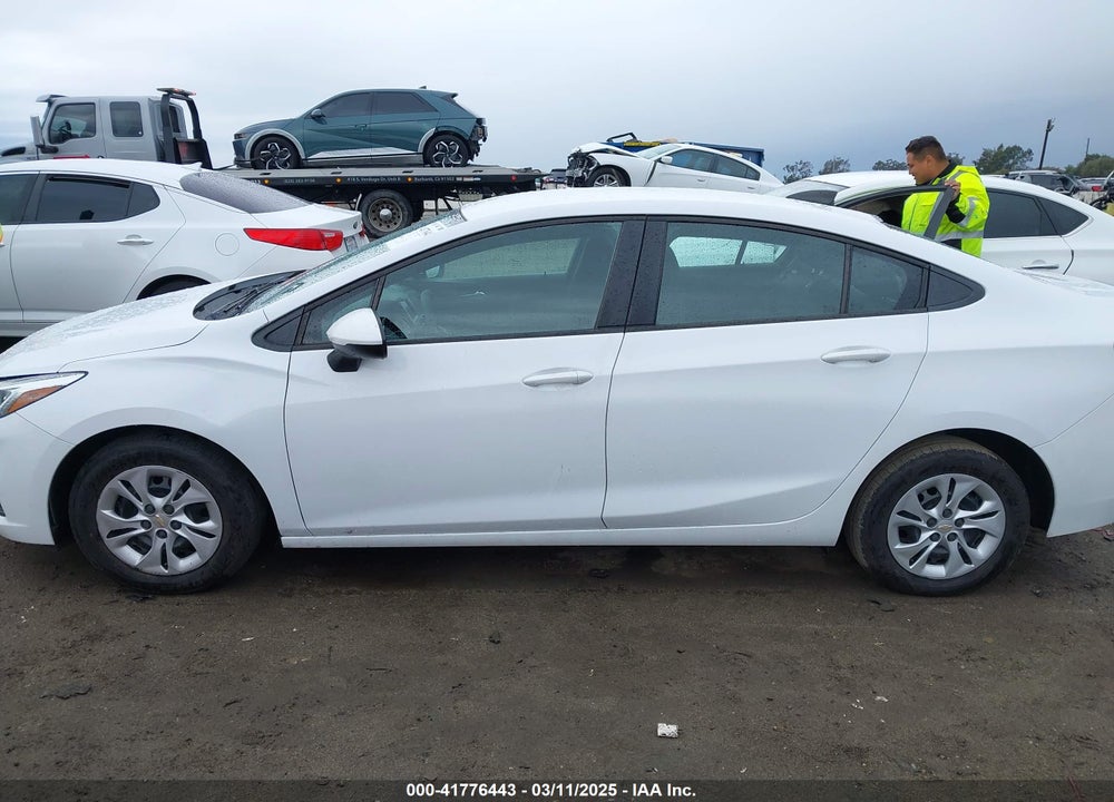 2019 CHEVROLET CRUZE VIN: 1G1BC5SM5K7120750
