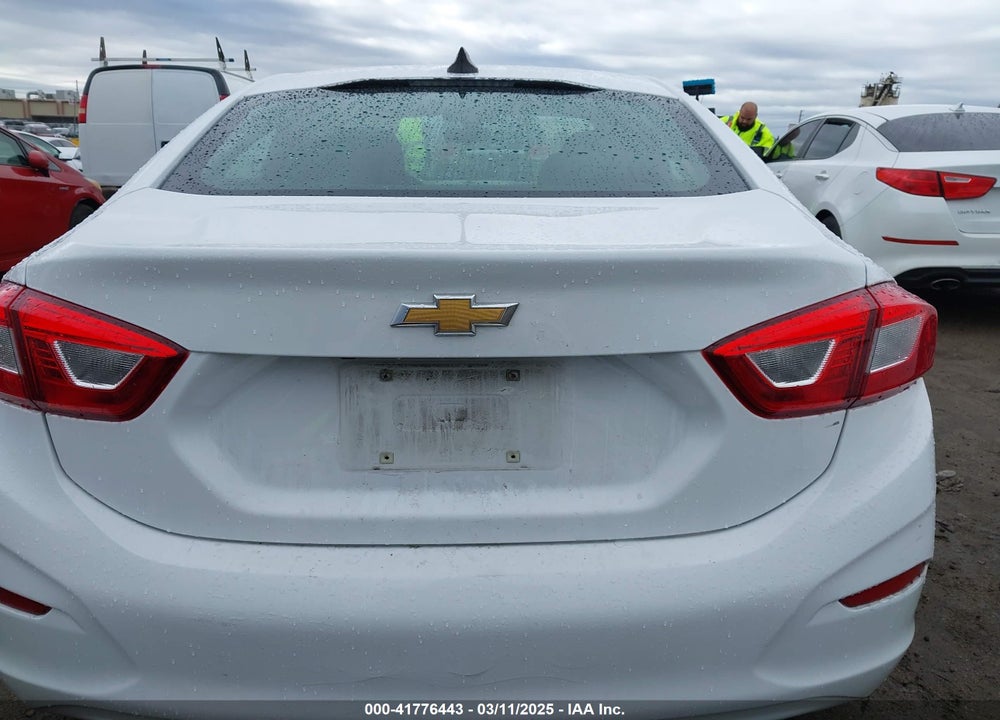 2019 CHEVROLET CRUZE VIN: 1G1BC5SM5K7120750