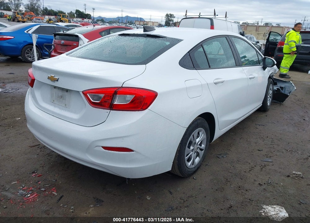 2019 CHEVROLET CRUZE VIN: 1G1BC5SM5K7120750