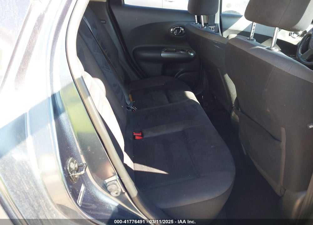 2012 NISSAN JUKE VIN: JN8AF5MR5CT118092